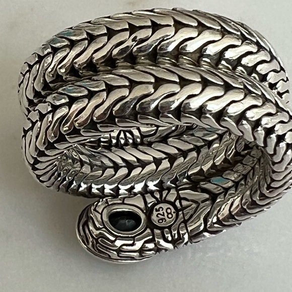 John Hardy Silver and Black Chalcedony Women's Ring - Picture 3 of 4